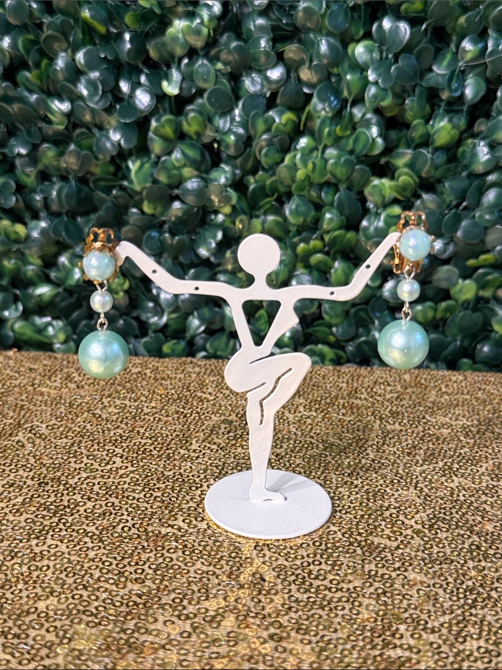 Vintage clip on Mint Green Pearl Drop Earrings - Gold Tone